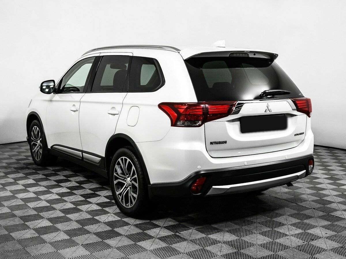 Купить Mitsubishi Outlander с пробегом. Фото: #6