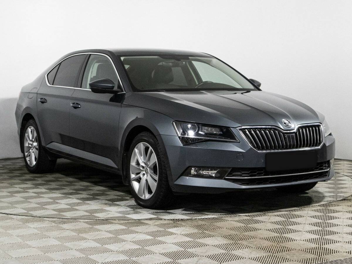 Купить Skoda Superb с пробегом. Фото: #2