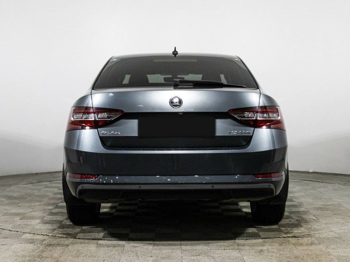 Купить Skoda Superb с пробегом. Фото: #5