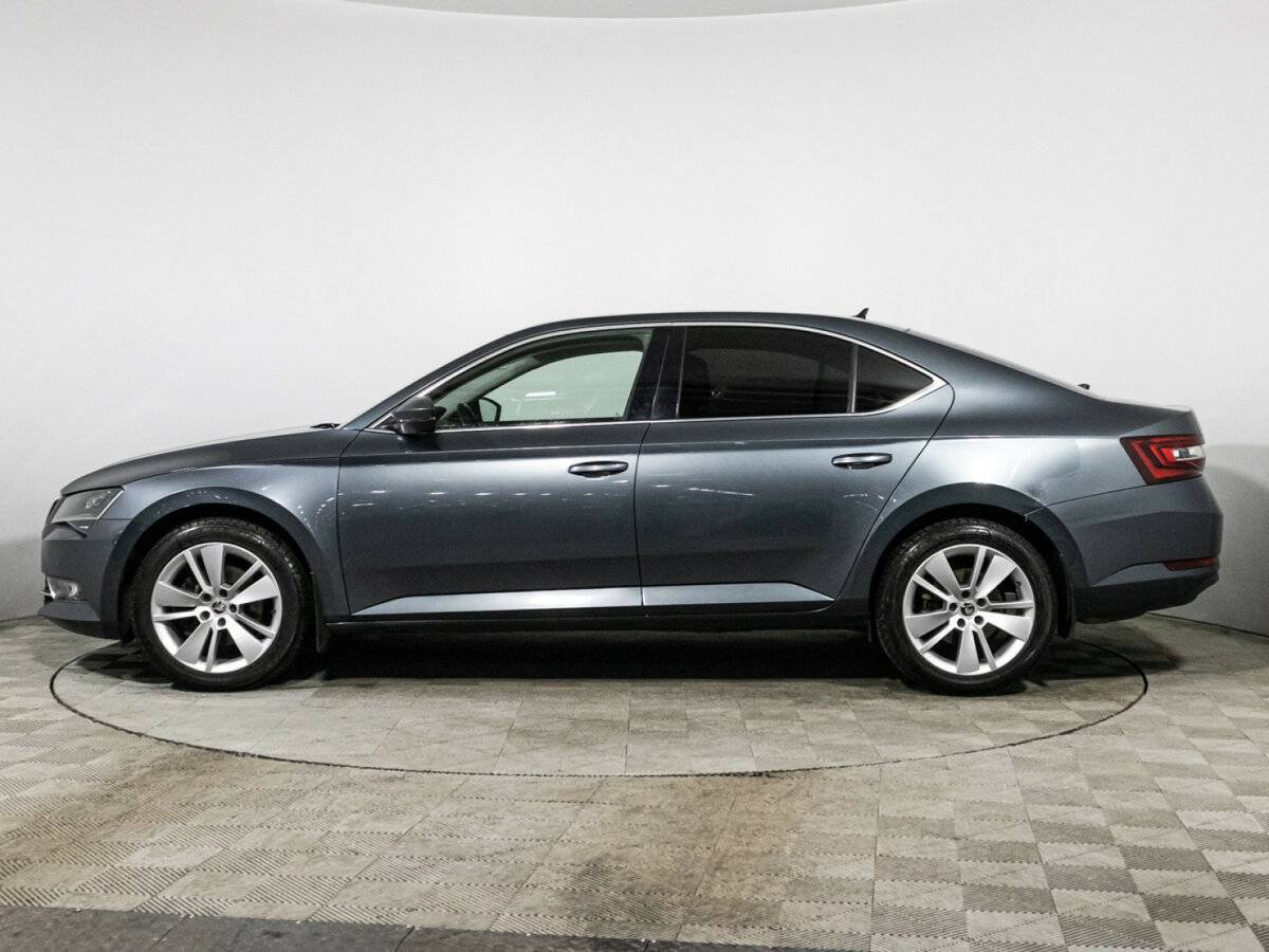 Купить Skoda Superb с пробегом. Фото: #7