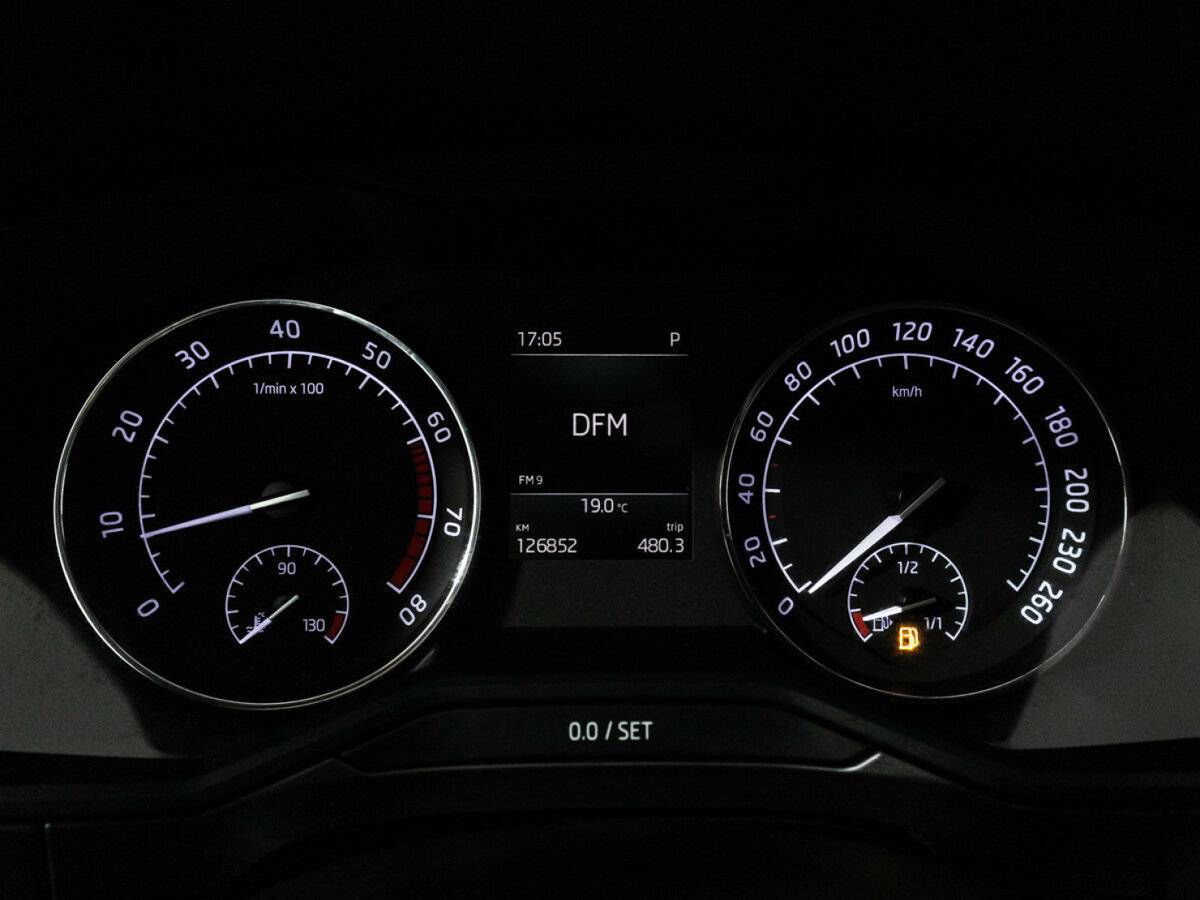 Купить Skoda Superb с пробегом. Фото: #11