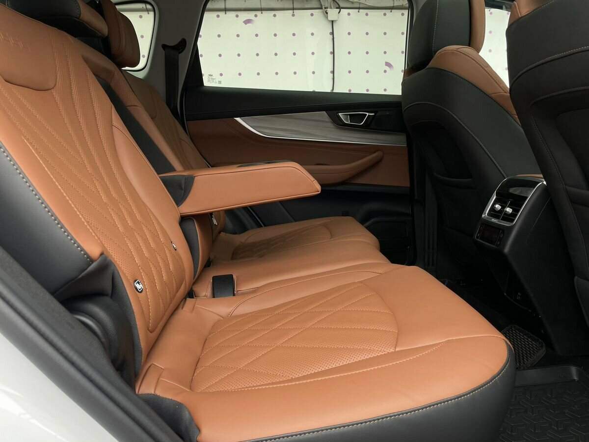 Купить Chery Tiggo 8 Pro Max с пробегом. Фото: #14