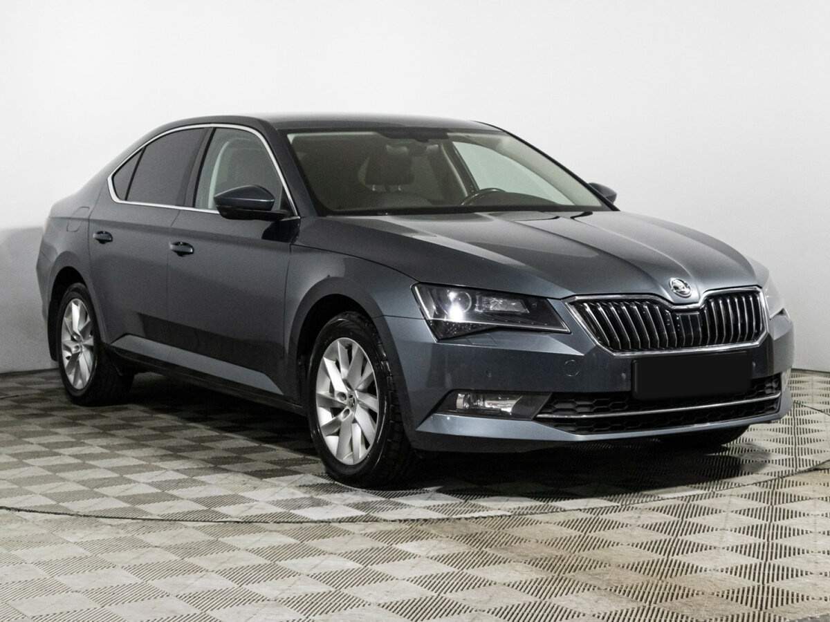 Купить Skoda Superb с пробегом. Фото: #2