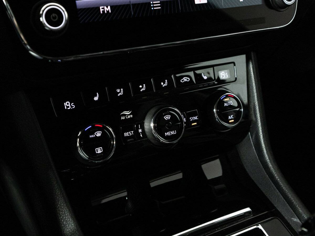 Купить Skoda Superb с пробегом. Фото: #16