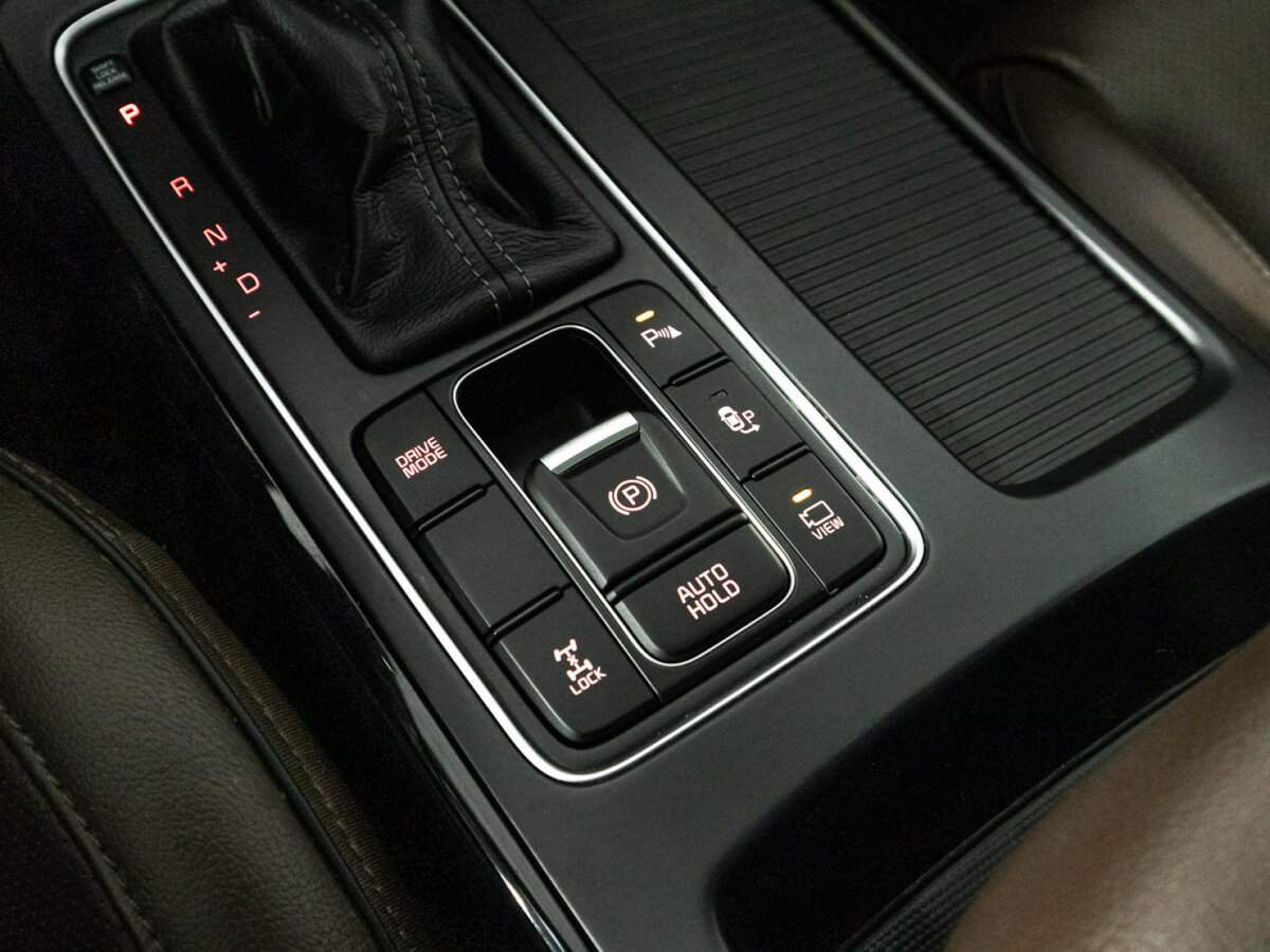 Купить Kia Sorento с пробегом. Фото: #23