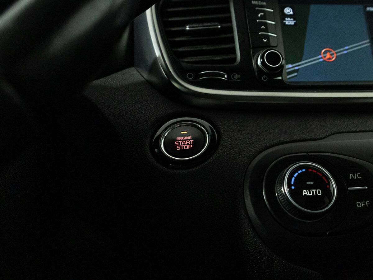 Купить Kia Sorento с пробегом. Фото: #24