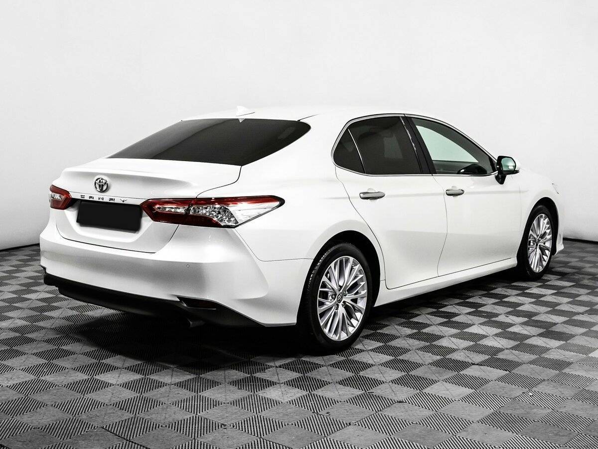 Купить Toyota Camry с пробегом. Фото: #4