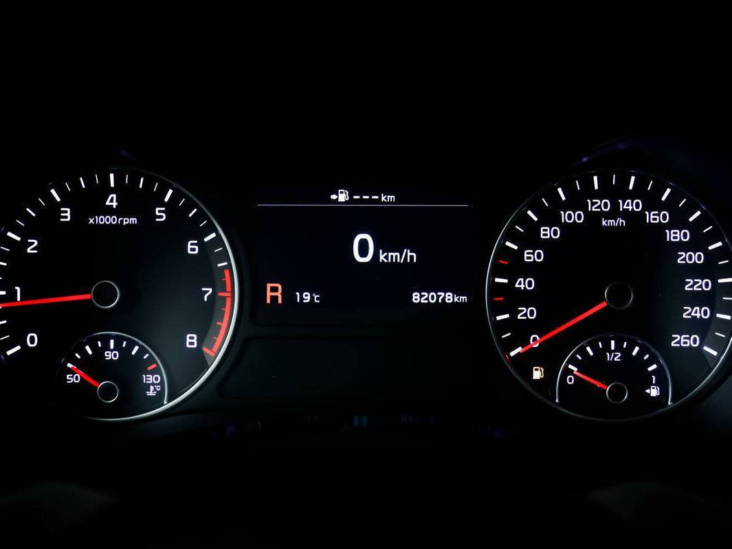 Купить Kia Optima с пробегом. Фото: #9