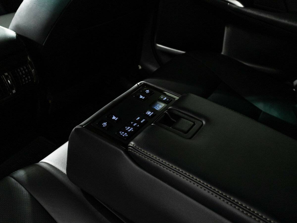 Купить Toyota Camry с пробегом. Фото: #22
