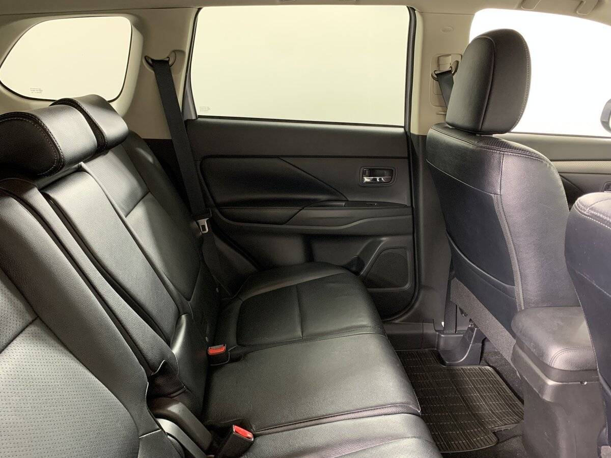 Продажа Б/У Митсубиши Оутлэндер. Фото: #16