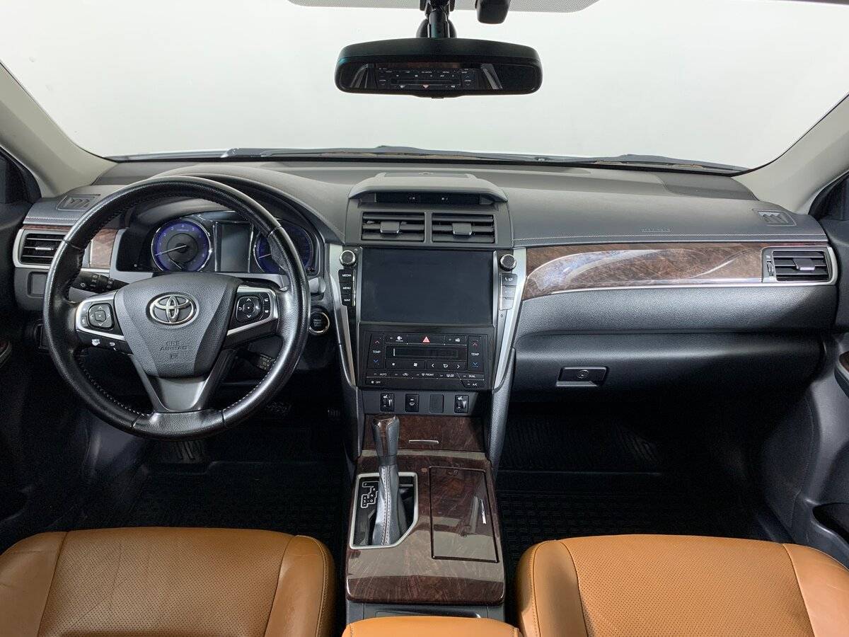 Купить Toyota Camry с пробегом. Фото: #11