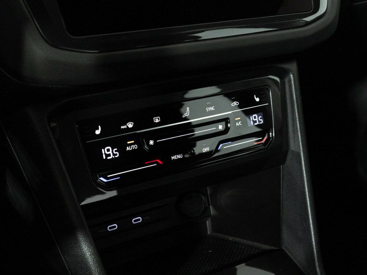 Купить Volkswagen Tiguan с пробегом. Фото: #18