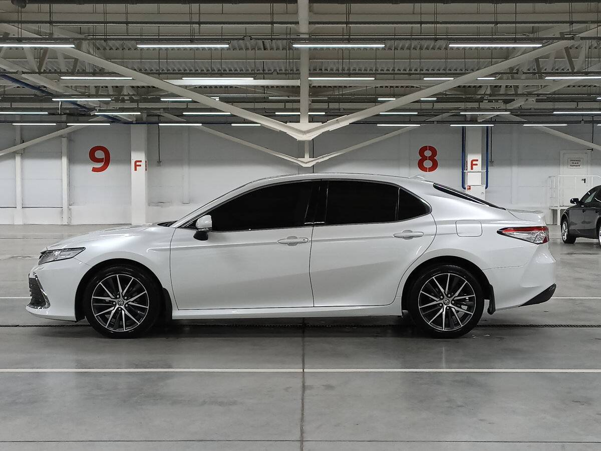 Купить Toyota Camry с пробегом. Фото: #7