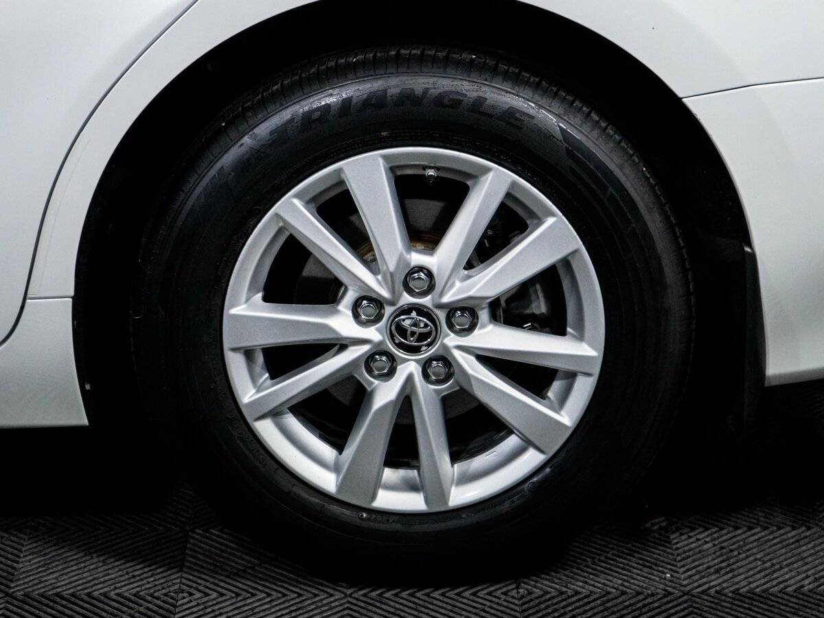 Купить Toyota Camry с пробегом. Фото: #14