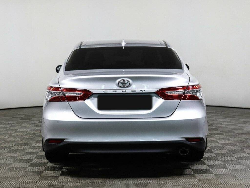 Купить Toyota Camry с пробегом. Фото: #4