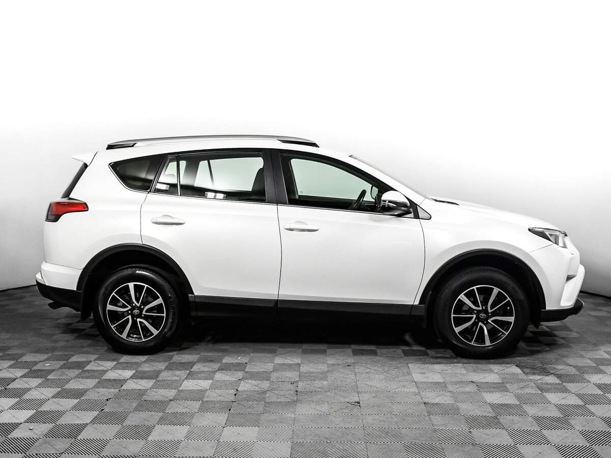 Купить Toyota RAV4 с пробегом. Фото: #3