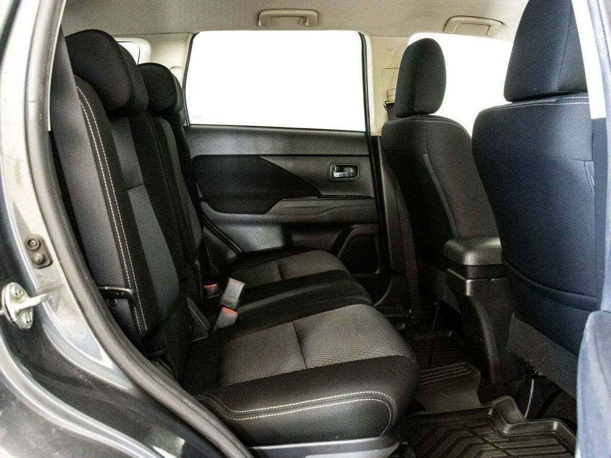 Купить Mitsubishi Outlander с пробегом. Фото: #14