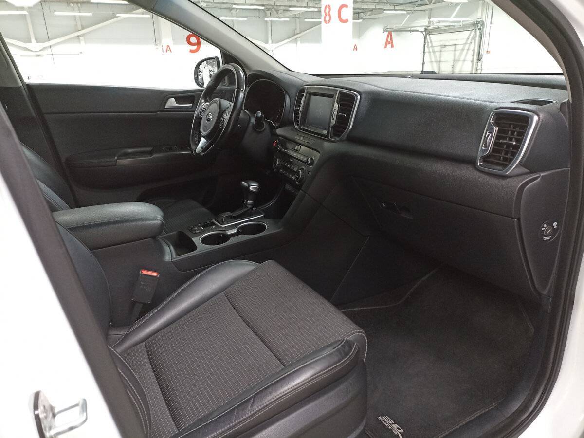 Купить Kia Sportage с пробегом. Фото: #10