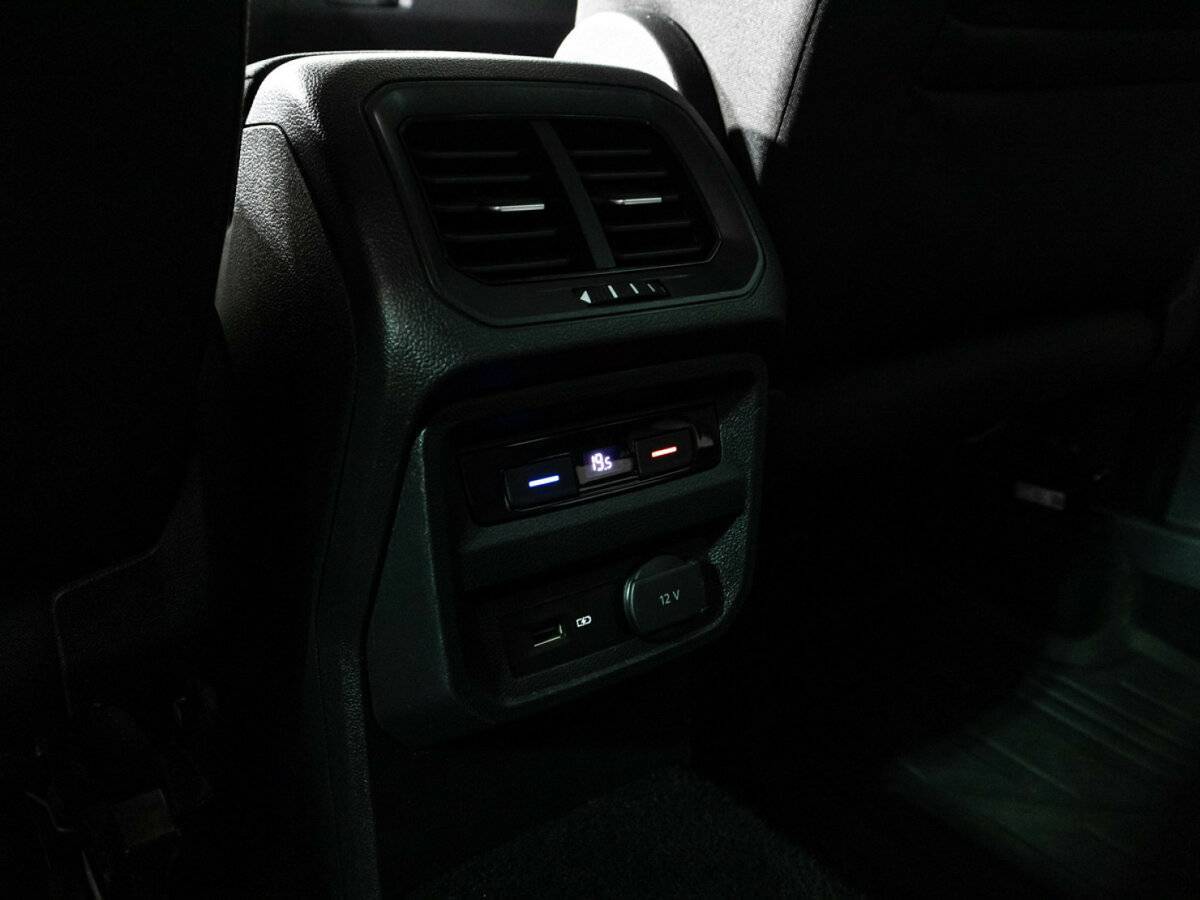 Купить Volkswagen Tiguan с пробегом. Фото: #19