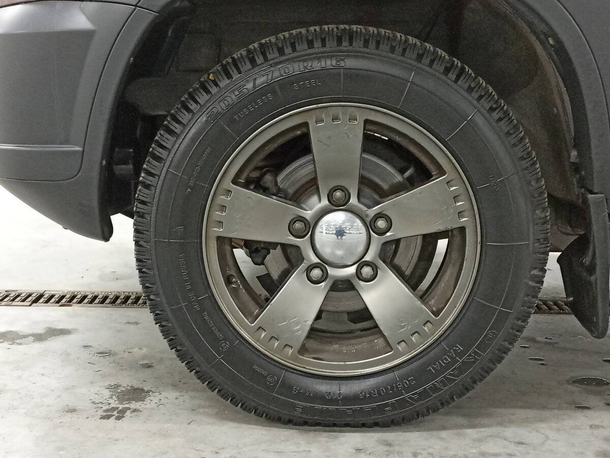 Купить Chevrolet Niva с пробегом. Фото: #17