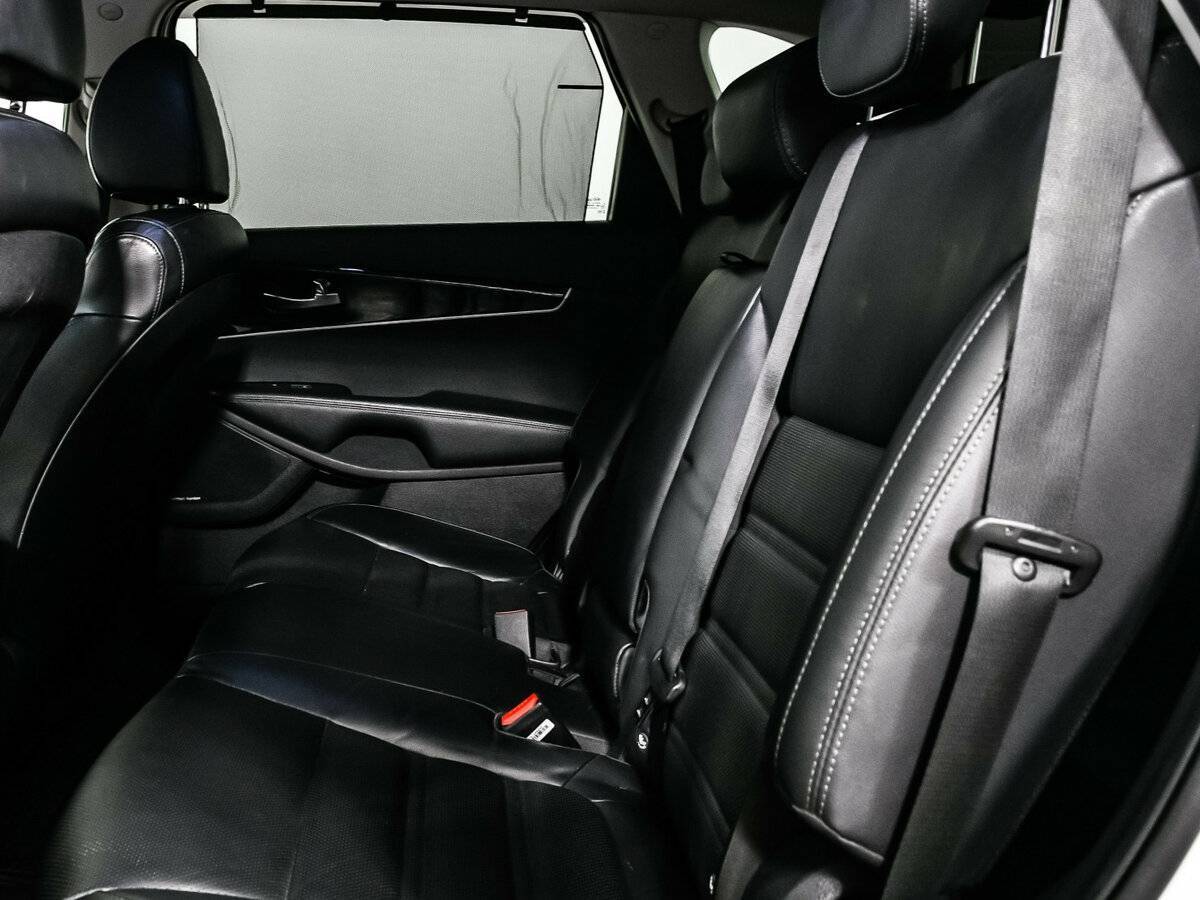 Купить Kia Sorento с пробегом. Фото: #11