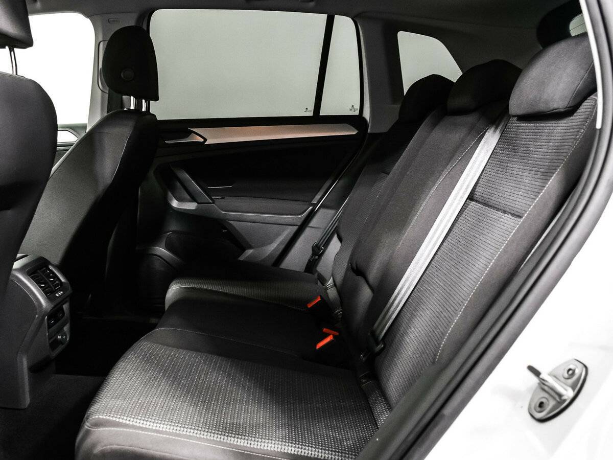 Купить Volkswagen Tiguan с пробегом. Фото: #10
