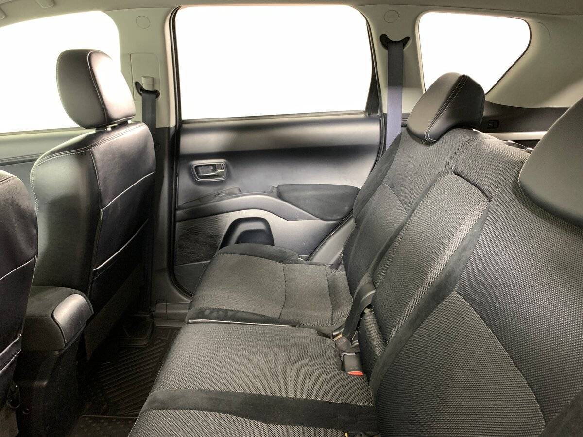 Купить Citroen C-Crosser с пробегом. Фото: #17