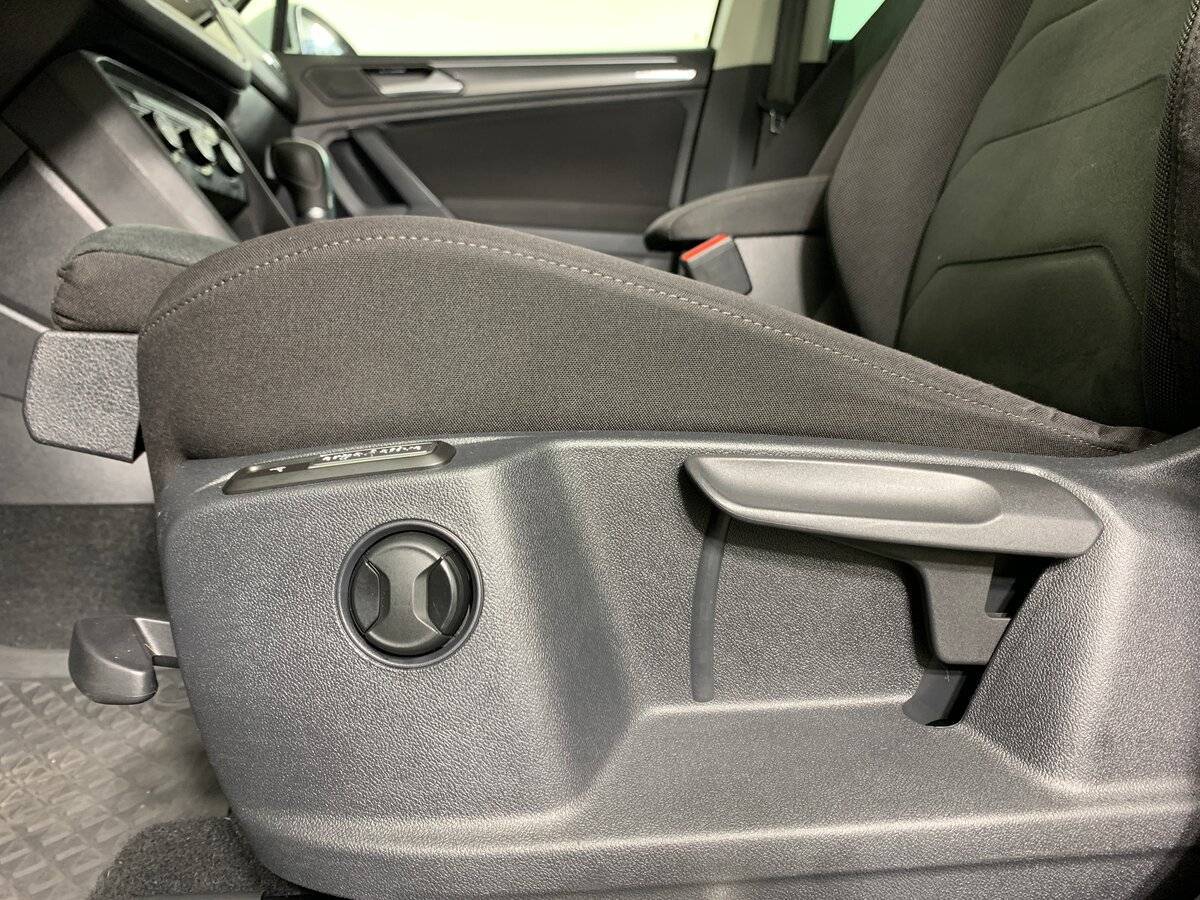 Купить Volkswagen Tiguan с пробегом. Фото: #16