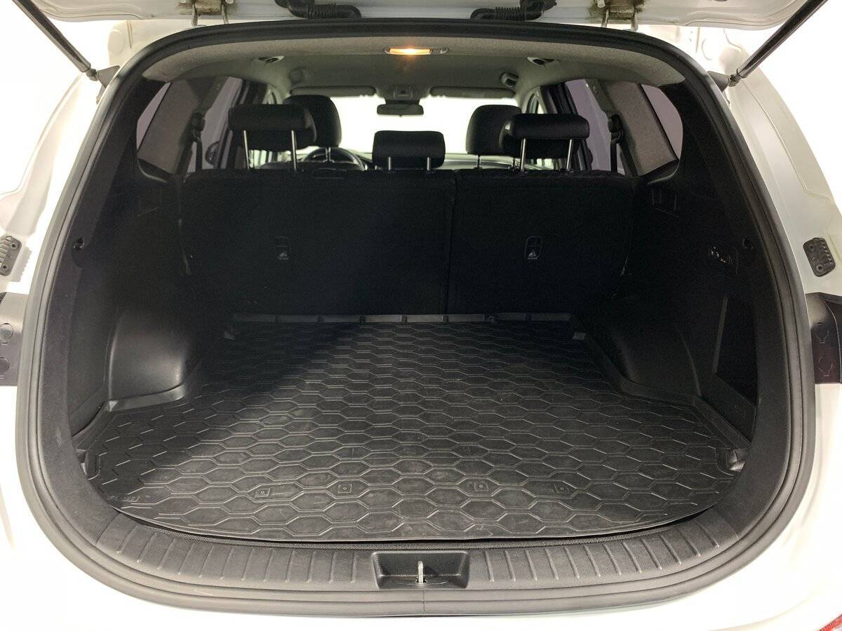 Купить Hyundai Santa Fe с пробегом. Фото: #18