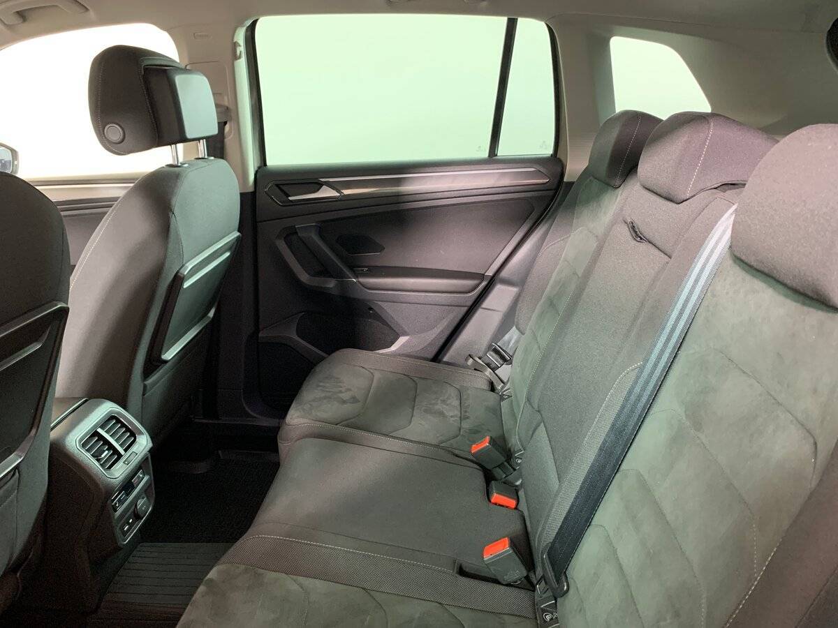 Купить Volkswagen Tiguan с пробегом. Фото: #17