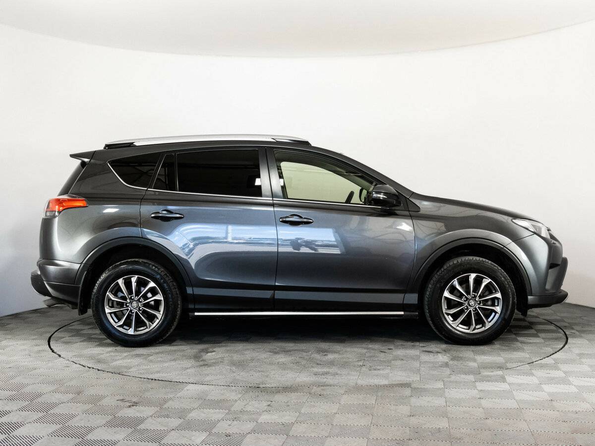 Купить Toyota RAV4 с пробегом. Фото: #3