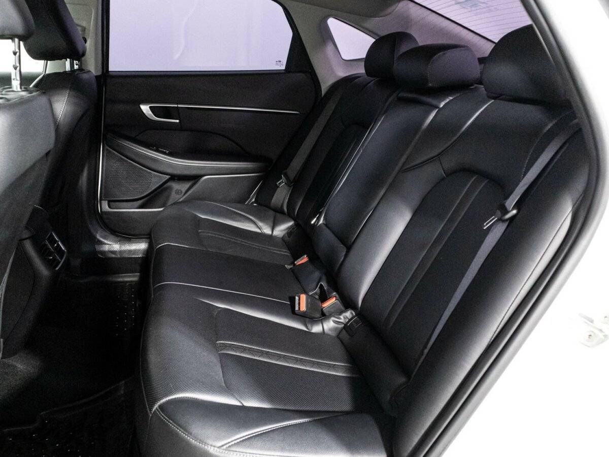 Купить Hyundai Sonata с пробегом. Фото: #9