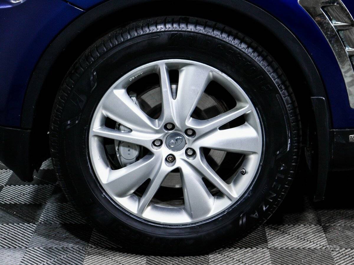 Купить Infiniti FX с пробегом. Фото: #14