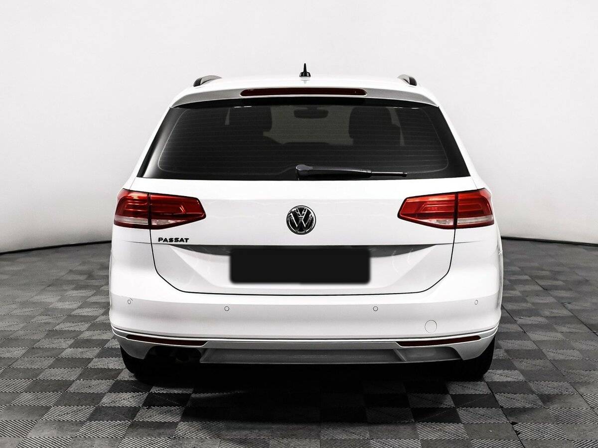 Купить Volkswagen Passat с пробегом. Фото: #5