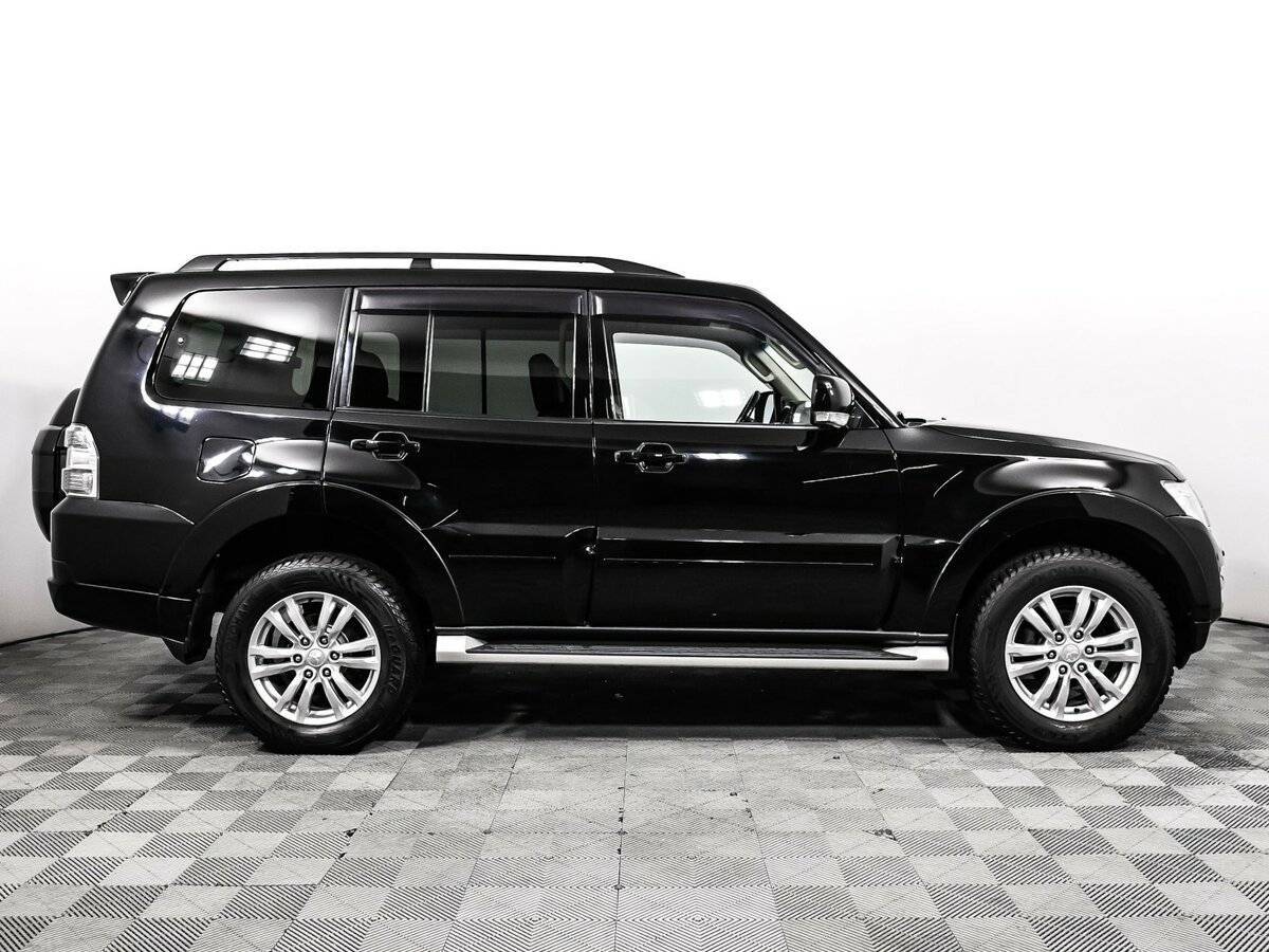 Купить Mitsubishi Pajero с пробегом. Фото: #3