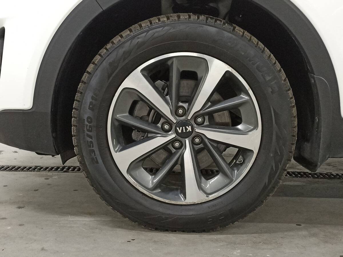 Купить Kia Sorento с пробегом. Фото: #17