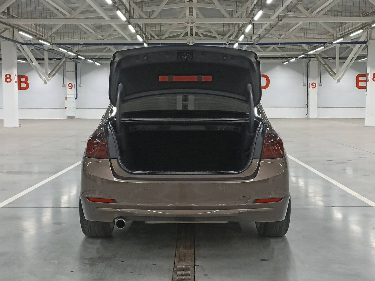 Купить BMW 3 серии с пробегом. Фото: #9