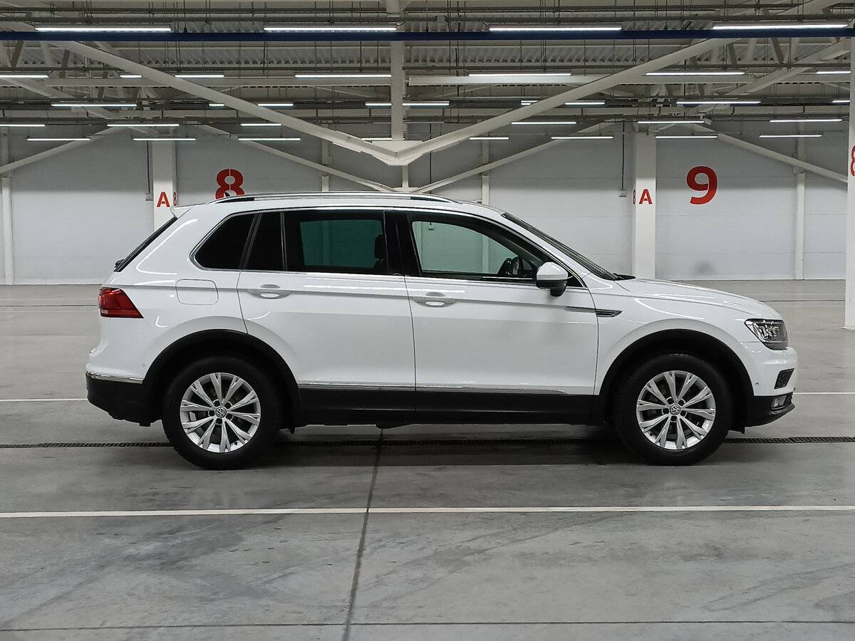 Купить Volkswagen Tiguan с пробегом. Фото: #3