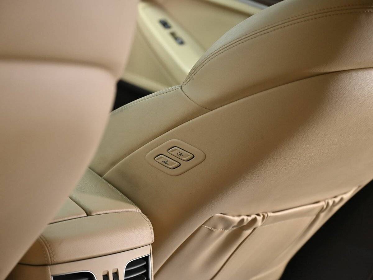 Купить Hyundai Genesis с пробегом. Фото: #15