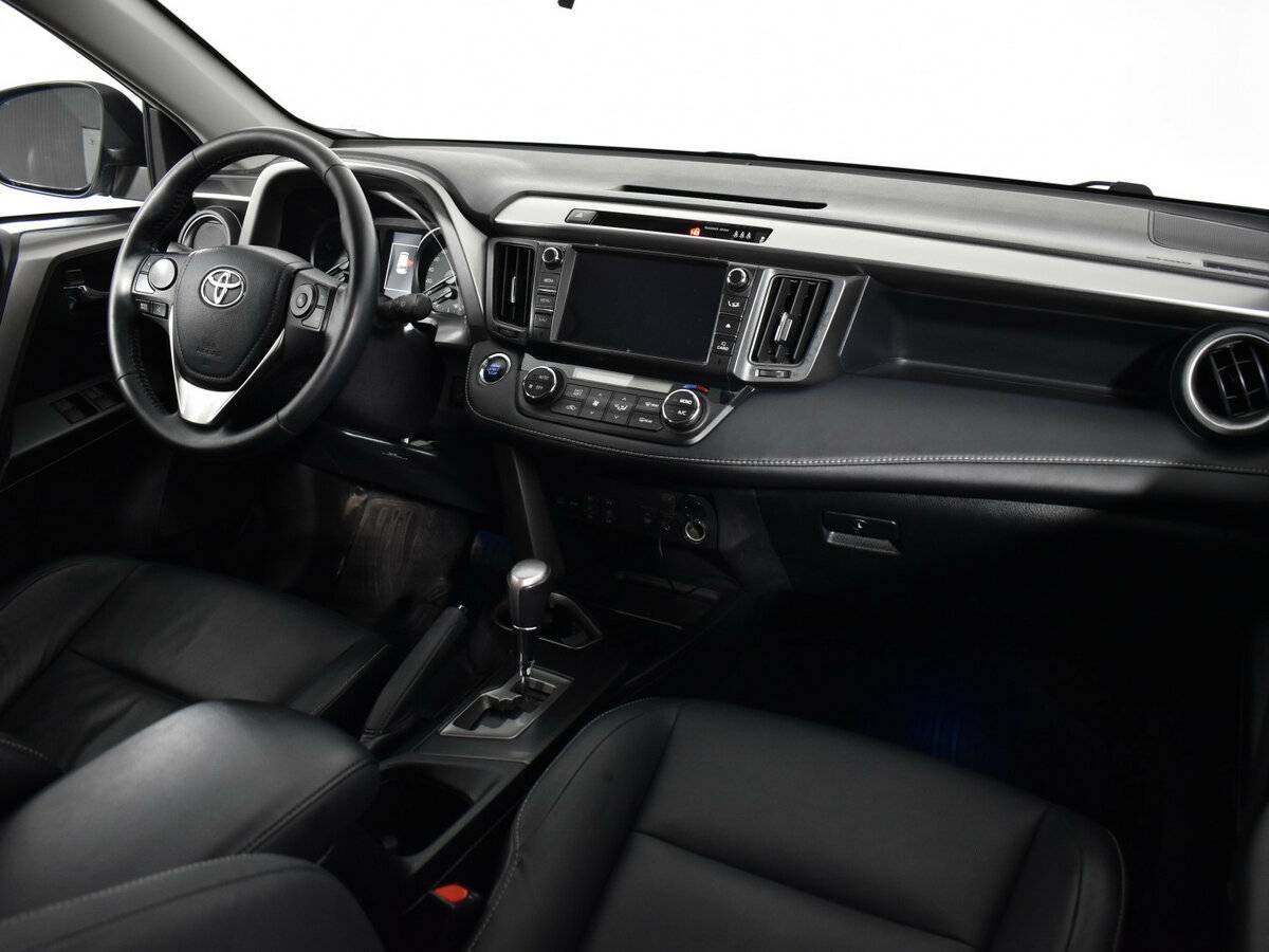 Купить Toyota RAV4 с пробегом. Фото: #8