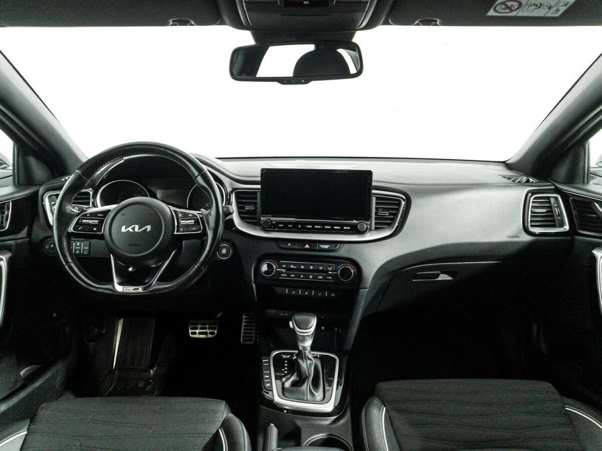 Купить Kia Ceed с пробегом. Фото: #13