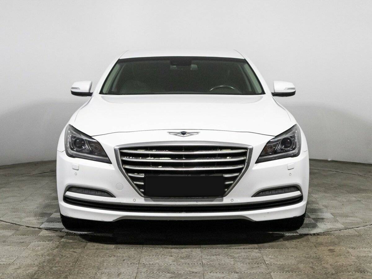 Купить Hyundai Genesis с пробегом. Фото: #1