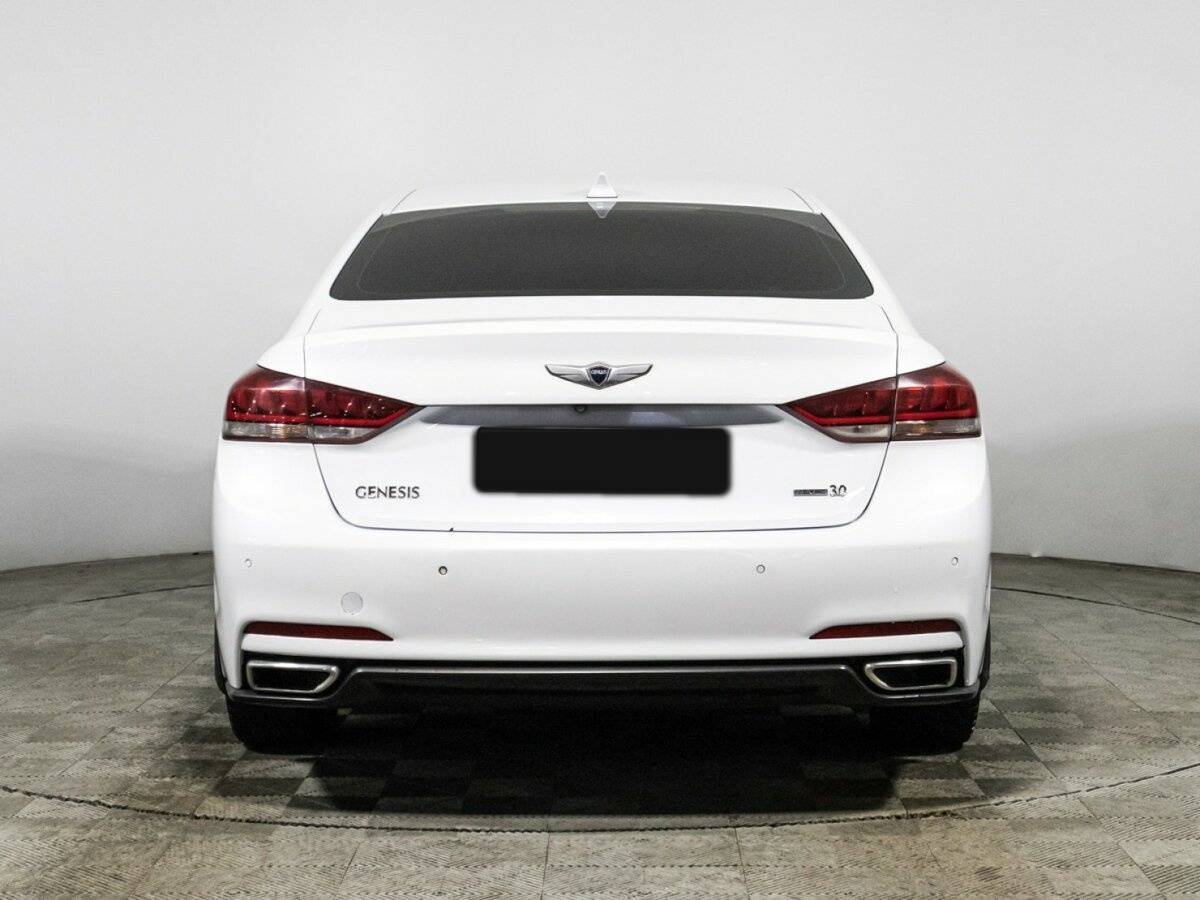 Купить Hyundai Genesis с пробегом. Фото: #5