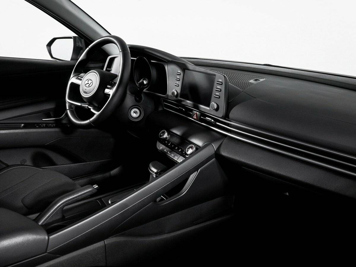Купить Hyundai Elantra с пробегом. Фото: #8