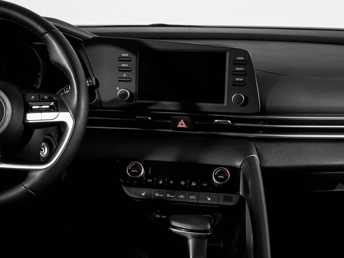 Купить Hyundai Elantra с пробегом. Фото: #12