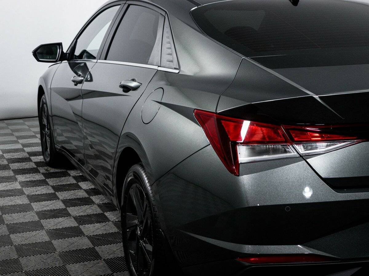 Купить Hyundai Elantra с пробегом. Фото: #16