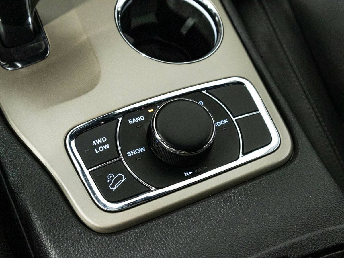 Купить Jeep Grand Cherokee с пробегом. Фото: #23