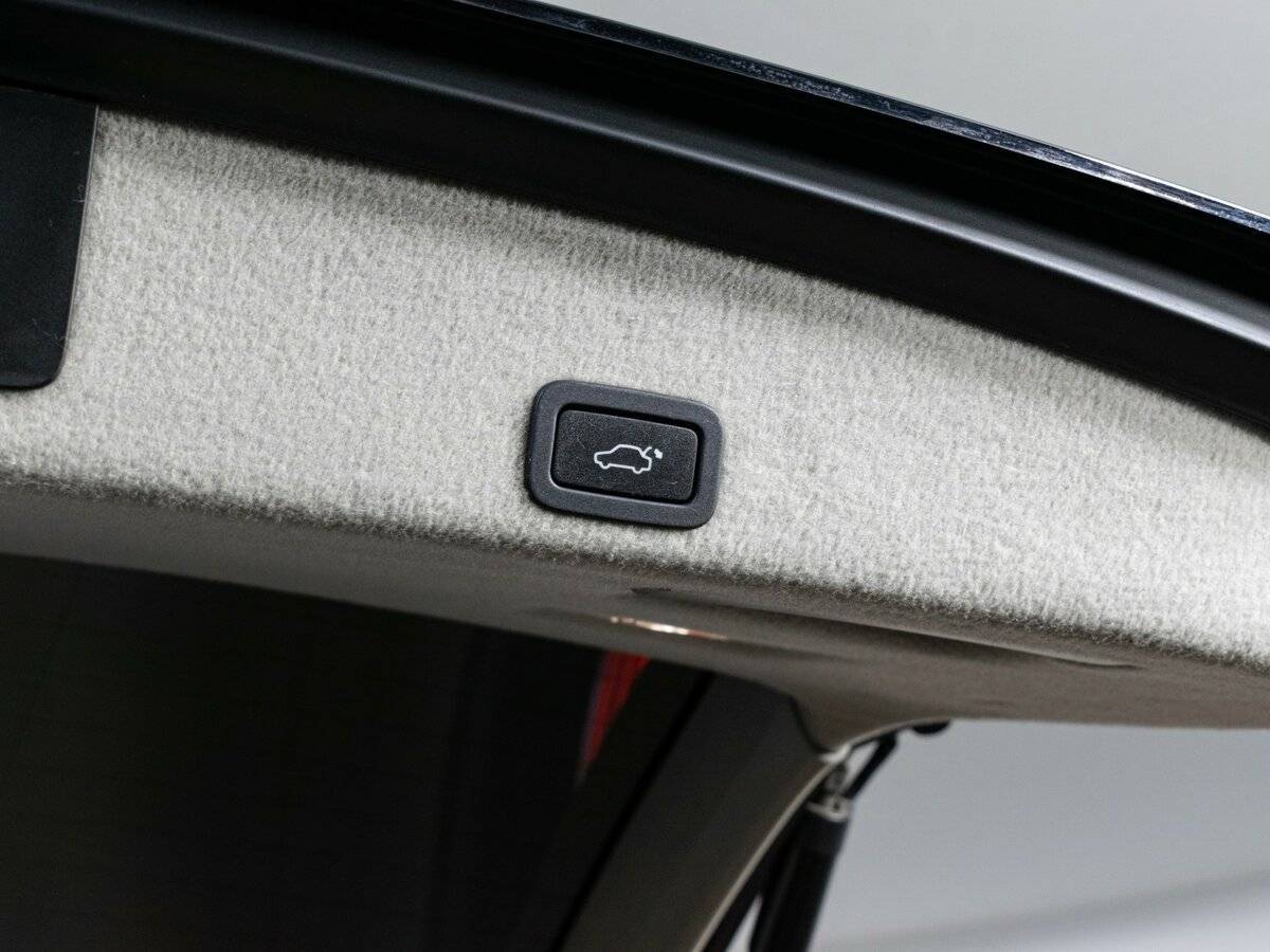 Купить Volvo XC60 с пробегом. Фото: #9