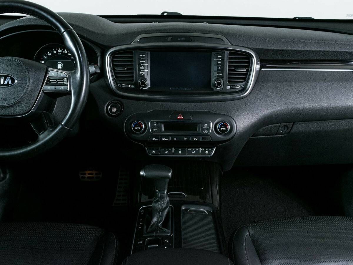 Купить Kia Sorento с пробегом. Фото: #11