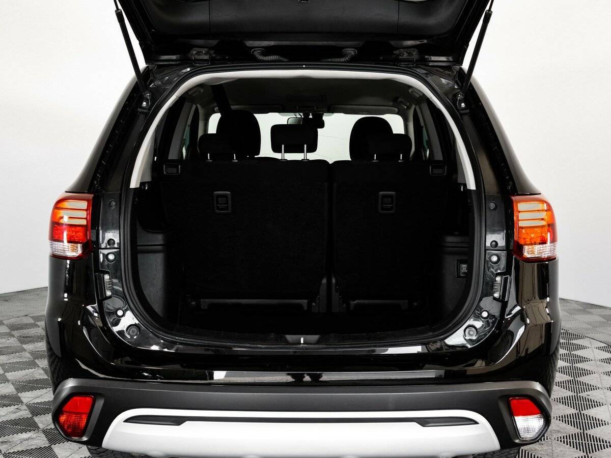 Купить Mitsubishi Outlander с пробегом. Фото: #17